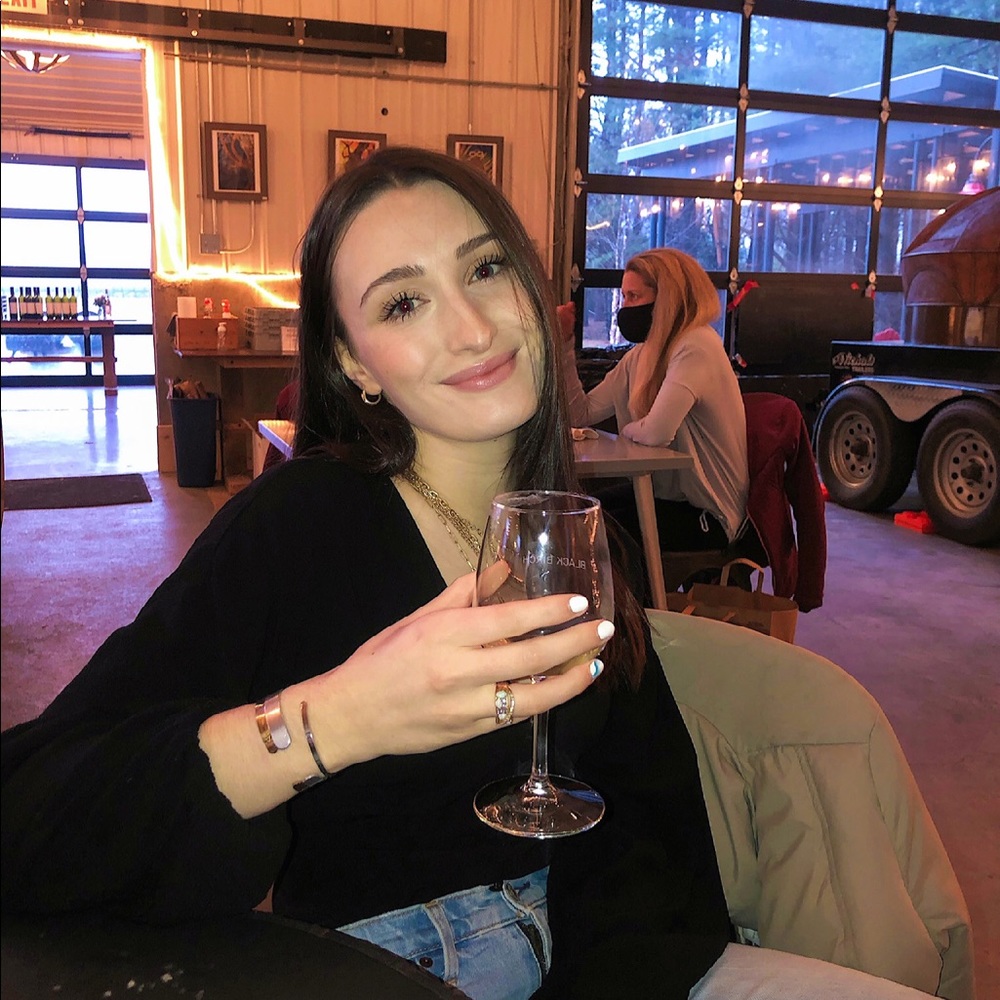 Meet your Posher, Isabella